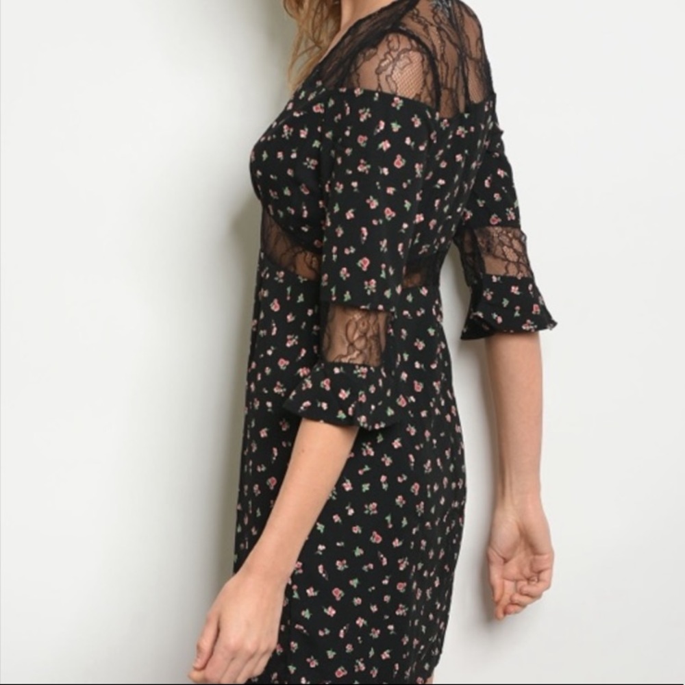 Floral lace trim dress - Picture 4 of 4